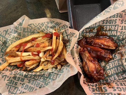 Fries & BBQ wings