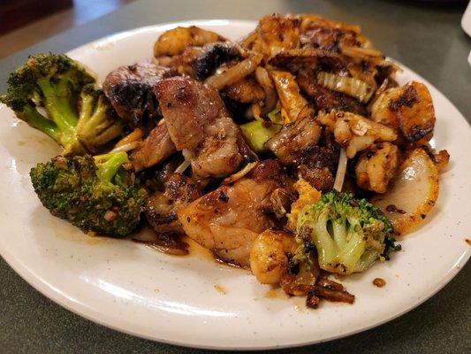 Lunch Buffet ($8.99) ~ Hibachi ~