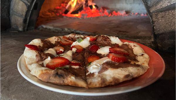 Nutella and Winter Berry Pizza