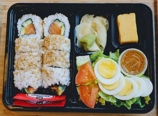 Salmon roll lunch box