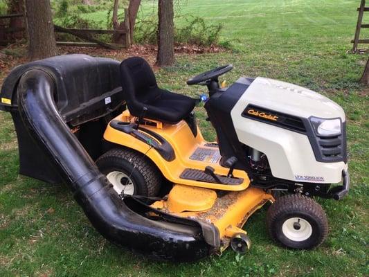 My (2012) LTX1050KW 51" W/3-Bag System Outstanding Lawn Tractor