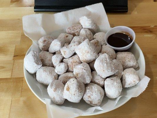 Zeppoli with chocolate Sauce