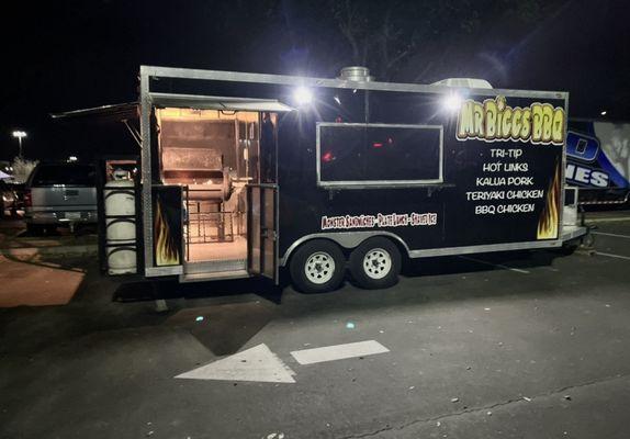 Mr.Biggs Bbq food trailer