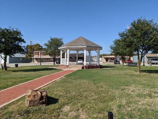 Alvarado Square, Alvarado TX