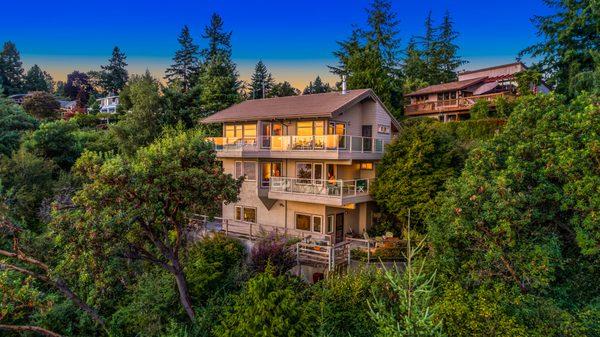 Welcome to this waterfront Eagle's nest along Puget Sound.