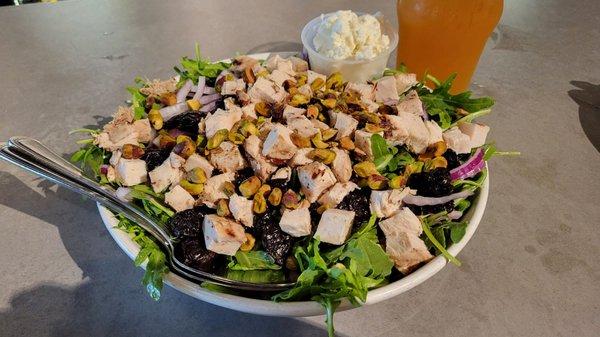 Arugula & Goat Cheese Salad with Chicken