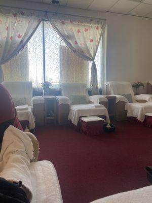 Foot massage area