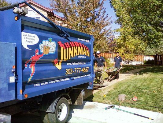 Junkman Junk Removal - Loadin Dirt!