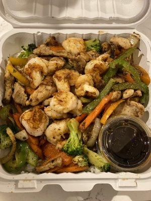 Grade A Chicken and Shrimp Combo Stir Fry