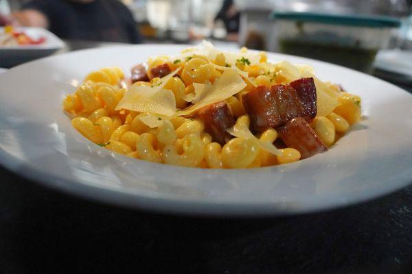 House Made White Truffle Mac & Cheese with Smoked Pork Belly