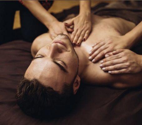 Four Hand Massage