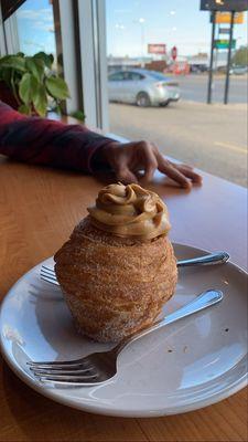 Caramel Cruffin