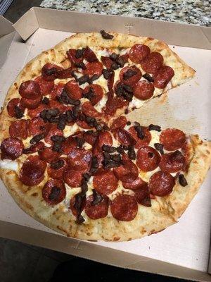 Stuffed crust with pepperoni & hamburger