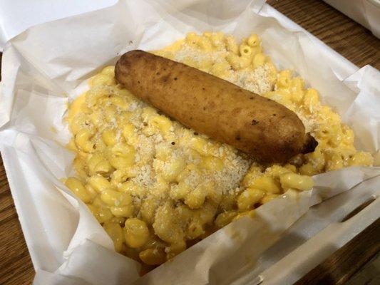 Wisconsin macaroni and cheese with breadstick.