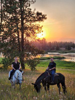 Sunset Trail Rides, Cozy Barn BnB Western DudeRanch! Campsites too.