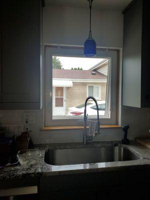 Kitchen awning window