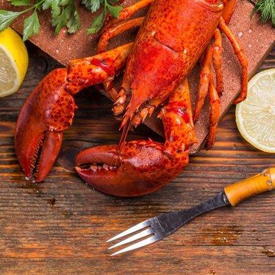 The Boil Lobster is a cloud seafood kitchen found by Roy Yu as a fresh seafood meal delivery service for the metro city.