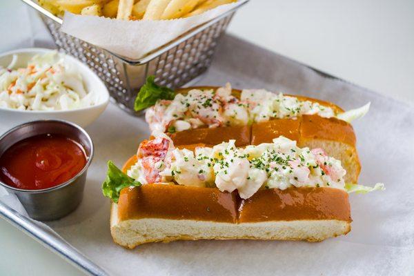 Lobster Roll (New England Style)