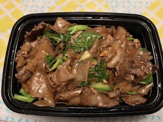 Pad Se-Ew with beef