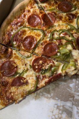 Garlic, pepperoni and green peppers