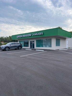 Green Dragon Cannabis Dispensary in Crystal River FL exterior