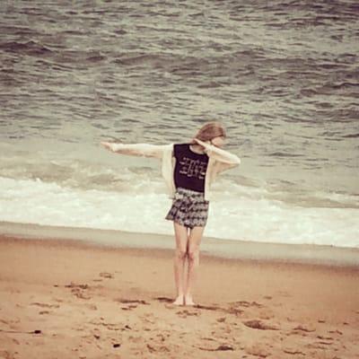 Dabbing on the beach