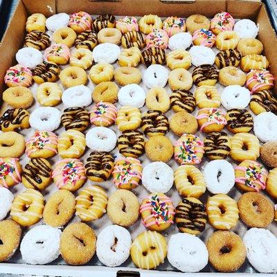 100 mini doughnut  party box