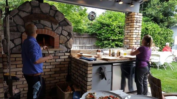 Prepping and cooking pizzas