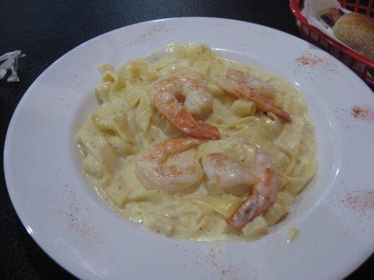 fettuccine alfredo with shrimp