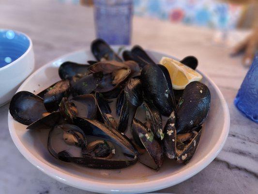 Muscles in wine and mustard sauce.  Make sure to get that sauce!!