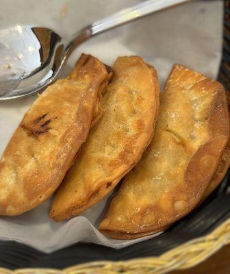 Curry Poppers - reminded us of Indian Samosas - wildly delicious sauce that came with.