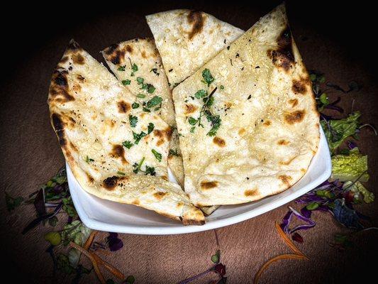 Always Fresh Garlic Naans