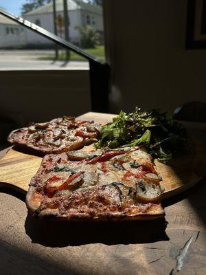 Sausage and Peppers Flatbread