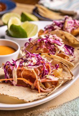 Tacos de pescados con salsa chipotle y una deliciosa ensalada de coleslaw