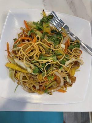 Yakisoba noodles with vegetables