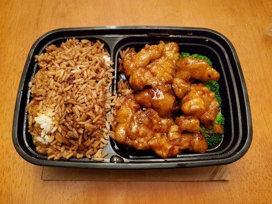 no appetizer combo: with general gau chicken and pork fried rice