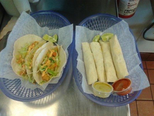 Chicken/ fish tacos