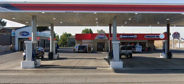 Town Pump Convenience store - Gas station. Car wash, casino, Subway. Belgrade, MT.