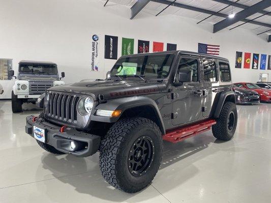 side steps / wheels and tires for this Jeep!