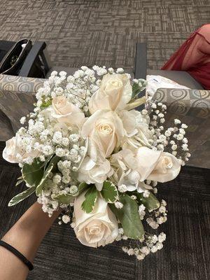 all white small bouquet. it's beautiful & perfect