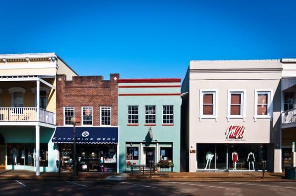 Oxford's Best Patio Bar & Grill