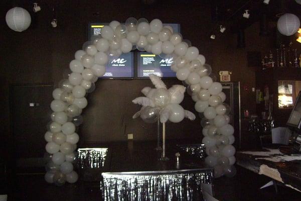 Garland arch for a white party