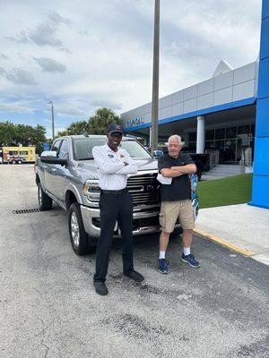 #fastcars #chevyrubenclassiccars #dodgeram2500laramie #tropicalchevrolet