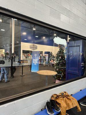 Ringside looking at front desk and snack bar