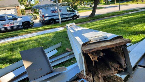 Badly deteriorated hollow post didn't provide much support for such a large roof overhang in Arlington Heights, IL