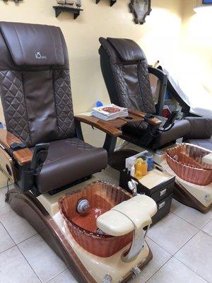 New spa chair pedicure!!!! Very clean !!!