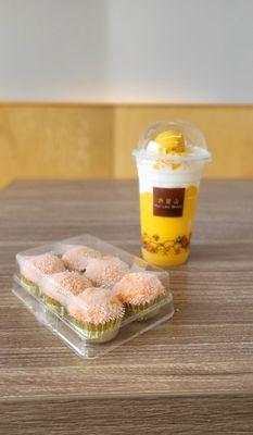 mango mochi and pomelo & mango sago