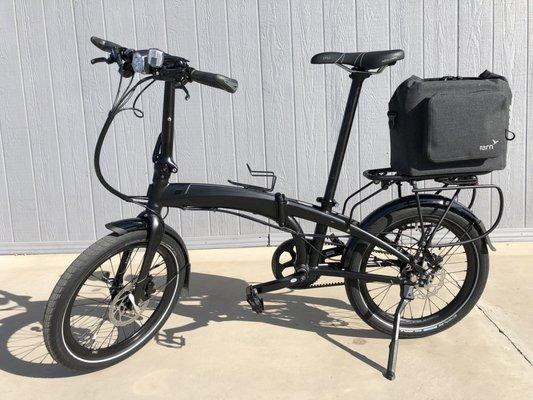 2018 Tern Verge S8i with Cargo Rack and Tern Dry Goods Bag