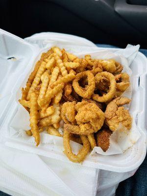 Shrimp & calamari with seasoned fries! So goooood!