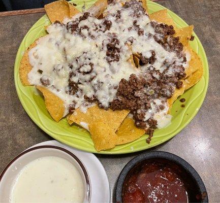 Nachos (ground beef), Small cheese dip, complimentary salsa